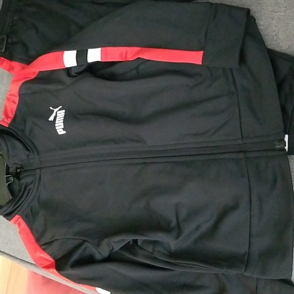 4 Puma set. Red & Black - Picture 2 of 5